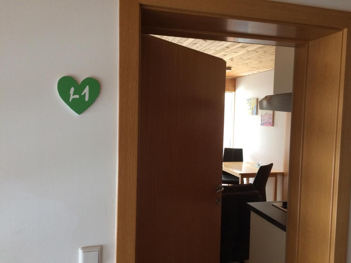 Waeldermetzge Huettenzimmer Und Wohnungen Warth  Exterior photo